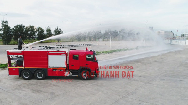 Xe cứu hỏa gắn thang di động - Xe Chuyên Dụng Cao Thanh Đạt - Công Ty Cổ Phần Thiết Bị Môi Trường Cao Thanh Đạt